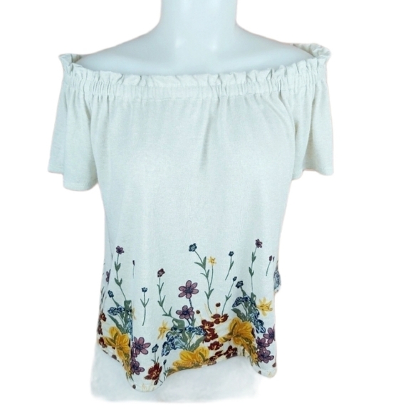 𝅺Off shoulder crop top size medium Flowers Print - Picture 1 of 6